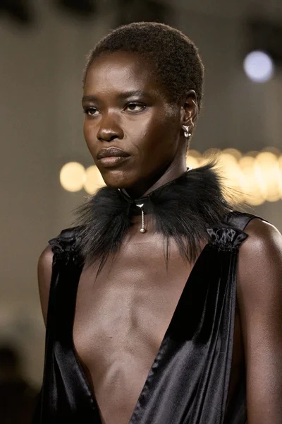 Look 216